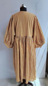 Robe midi décontractée en coton ample à rayures imprimées à la main, style bohème chic, avec col noué et manches courtes pour femme - Product Image 5