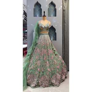 Lehenga Choli Rosa de Diseñador Bewafa para Fiestas, Talla M, con Bordado de Lentejuelas - Product Image 3
