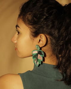 Pendientes Hechos a Mano con Cuentas de Semilla, Bordado de Poliéster y Pedrería, Ligeros, con Forma de Flor, para Novias, Bodas, Fiestas, Accesorios de Moda - Product Image 4