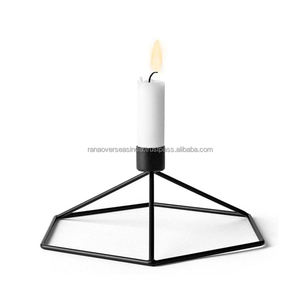 Bougeoir en métal géométrique 3D de haute qualité pièce d'accent unique et artistique pour anniversaire de mariage et décor de fête - Product Image 3