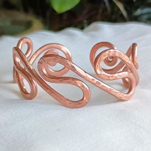 High Quality Pure <b>Copper</b> <b>Bracelet</b> With Magnetic Therapy Design For Everyday Wellness And Comfort - Product Image 4