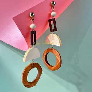 Boucles d'oreilles géométriques en rotin tressées à la main en rotin coloré tissé à la main bijoux goutte ronde fabriqués au Vietnam - Product Image 3