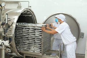 อาหารสำหรับทารกปลาแซลมอนและสาหร่ายทะเลสดโจ๊กพร้อมทานจากเวียดนาม fssc ISO HACCP ได้รับการรับรองว่าดีสำหรับอาหารเพื่อสุขภาพ - Product Image 5