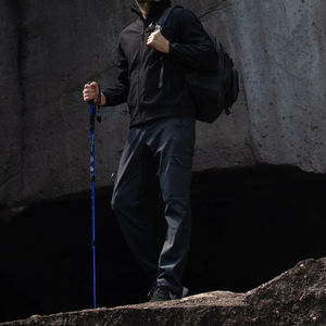 Chaqueta Ligera de Forro Polar Gris Oscuro para Hombre, Chaqueta Softshell Personalizada, Impermeable, con Cierre, Cálida, para Invierno y Actividades al Aire Libre - Product Image 3