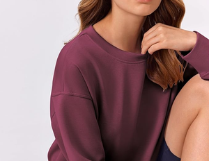 Sweat-shirt court à manches longues pour femme avec logo personnalisé – Design tendance - Product Image 2