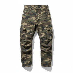 Pantalon cargo camouflage taille haute pour homme, coupe droite, plusieurs poches, style workwear en toile, fermeture boutonnée, idéal pour l'automne - Product Image 1