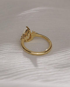 Anillo de Compromiso y Matrimonio de Oro Blanco de 14k con Diamante Cultivado en Laboratorio con Corte de Pera IGI/GIA, Anillo de Eternidad Arin, Joyería para Mujer, Regalo - Product Image 2