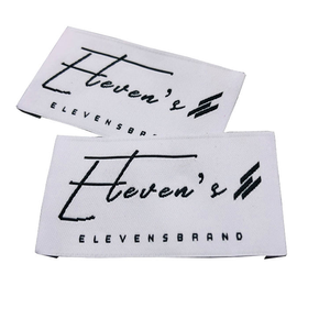 Étiquettes de col de vêtement personnalisées en polyester tissé à coudre avec marquage à chaud et bord découpé au laser, coupe droite, pliées - Product Image 5