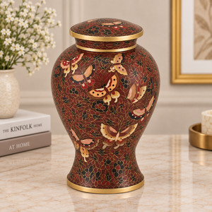 Urne funéraire en métal cloisonné bordeaux avec motif de jardin et papillon flottant, bordure dorée, pour cendres commémoratives - Product Image 1