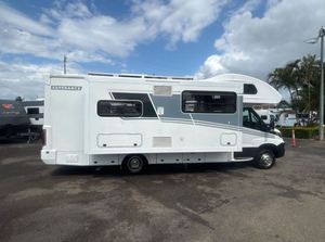 Autocaravana Avida Esperance C7932 SL Blanca Nueva de 2021 |   Autocaravana Familiar para 4 Personas con Características Modernas para Viajar, Impermeable e Independiente - Product Image 5