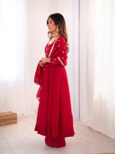 Conjunto de Vestido de Seda para Mujer, Mangas Largas, Corte Amplio con Borde de Encaje, Pantalón y Dupatta Bordada, Ropa Tradicional - Product Image 5