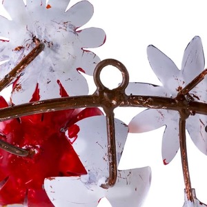 Vibrante Corona Floral Metálica Adornada con Flores Coloridas, Hojas de Bronce y Lindas Mariquitas, Decoración Lúdica para Pared de Jardín en Otoño - Product Image 5