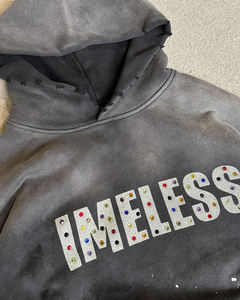 Sweat à capuche personnalisé OEM avec strass, effet délavé, coupe oversize et broderie vieillie - Product Image 3