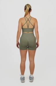 Conjunto Deportivo Personalizado al por Mayor para Mujer: Sujetador Deportivo Ajustable con Tirantes Cruzados y Shorts de Ciclismo Sin Costuras, Transpirable y Ligero - Product Image 6