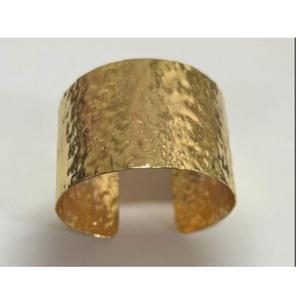 Bracelet manchette en laiton poli doré de qualité supérieure pour femme, style tendance pour les soirées, disponible à prix réduit - Product Image 1