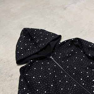 Sudadera con Capucha Personalizada de 360 GSM, Completamente Decorada con Pedrería, Estilo Hip Hop Urbano, con Cierre y Letras con Efecto Diamante para Hombre y Mujer - Product Image 2