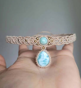 Collar de macramé ajustable hecho a mano, mezcla de colores, hilo de piedras preciosas, aniversario, Día de San Valentín, colgantes de cristal, joyería de dijes - Product Image 2