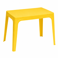 Table à thé en plastique avec un design léger et durable pour le salon, le balcon et l'utilisation en intérieur et en extérieur