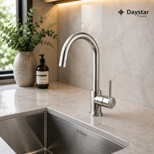 Évier de cuisine rectangulaire Daystar Trade moderne en acier inoxydable 304 à cuve unique, à encastrer sous plan, surface brossée, avec robinet fait main - Product Image 2