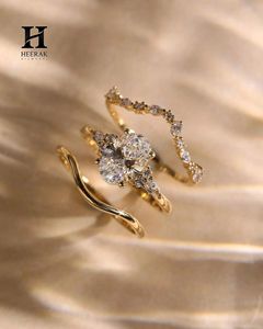 Juego de Anillos de Boda de Lujo con Corte Ovalado, 3 Piezas, Banda Entrelazada con Contorno de Vid, Oro Amarillo de 10K y 14K, Joyería Personalizada - Product Image 5