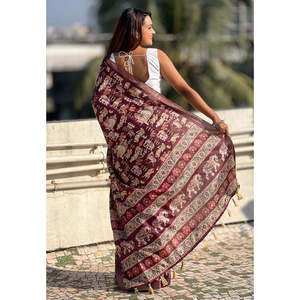 Sari en soie Tussar marron foncé imprimé avec bordure tissée Zari, style ethnique gujarat, réversible, pour soirée et cérémonie - Product Image 3