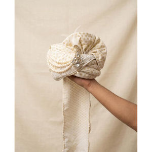 Turban de mariage en or blanc |   Safa indien royal pré-noué pour le marié - Product Image 2