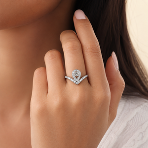 Bague de fiançailles en or blanc 14 carats avec halo de diamants ronds et en forme de poire, 1/2 CTW |   Bague en forme de V pour femme, bijoux fins, cadeau élégant - Product Image 2
