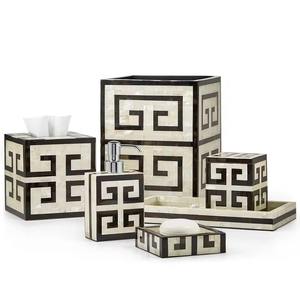 La polyvalence esthétique convient aux maisons traditionnelles et modernes, un ensemble métallique cohésif améliore la symétrie visuelle. - Product Image 5