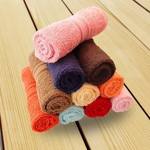 Serviette en coton 100% éponge Dobby de couleur unie, fabriquée sur mesure en usine au Pakistan, épaisse, douce, écologique, absorbante, avec logo personnalisé - Product Image 5