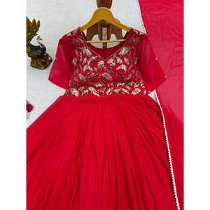 ด้าย georgette ที่น่าสนใจกับชุดทำงานที่มีสีแดง dupatta - Product Image 4