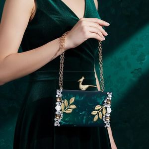 Boîte à bijoux en résine époxy écologique avec poignée supérieure en forme d'oiseau doré, motif floral, sangle chaîne, forme personnalisée, peinte à la main, objet de collection - Product Image 5