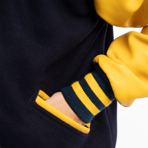 Veste universitaire unisexe bleu marine et jaune, style preppy, fermeture boutonnée, coupe classique, col rabattu, idéale pour l'automne - Product Image 6