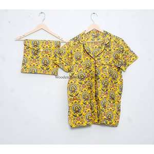 Conjunto de pijama de algodón 100% hecho a mano en India, transpirable, estampado a mano, estilo vintage, ropa de dormir corta para mujer. - Product Image 5