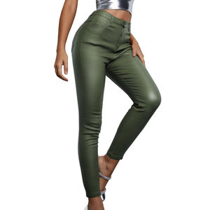 Pantalon en cuir sur mesure de haute qualité pour femmes, couleur unie, logo personnalisé, style devant plat, pantalon en cuir sexy - Product Image 4