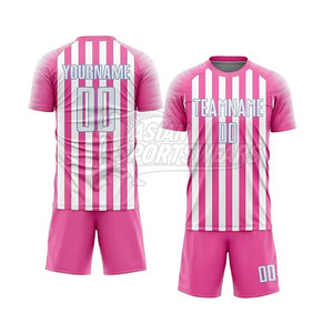 Uniforme de football respirant de haute qualité fabriqué en usine avec impression personnalisée du numéro, du nom et du logo disponible en différentes couleurs et tailles - Product Image 3