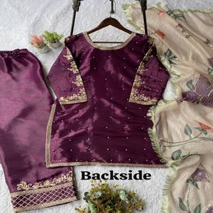 Ensemble de costume palazzo en soie VASTRA COTTAGE avec travail de perles et de sequins, Kurti taille unique, palazzo imprimé, dupatta en organza - Product Image 3