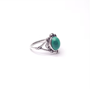 Vente en gros de bagues en argent sterling 925 avec pierre cabochon ovale en malachite, style vintage, fournisseur de bijoux - Product Image 3