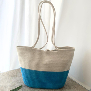 Sac fourre-tout en crochet fait main bleu et blanc en coton, sac à bandoulière grande capacité, doux, entièrement doublé, pour l'été, la plage ou le marché, avec corde blanche - Product Image 4
