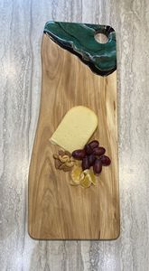 Tabla de madera ligera, ecológica y sostenible, hecha a mano, artículo de cocina moderno, accesorio de cocina elegante, tabla para servir. - Product Image 5