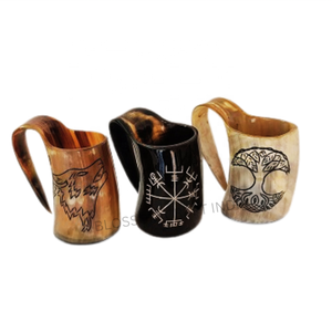 Cuerno de búfalo rústico Jarra Martillo de Thor Cuerno de vaca grabado para beber para decoraciones navideñas Uso ceremonial Tallado a mano - Product Image 4