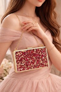 กระเป๋าคลัทช์เรซิ่นกลีบกุหลาบพร้อมสายโซ่ทองสำหรับงานแต่งงานและงานกลางคืน - Product Image 2