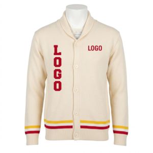 Cardigan en tricot à col roulé blanc personnalisé pour femmes Kansas, à manches longues, avec broderies en chenille et logos. - Product Image 2