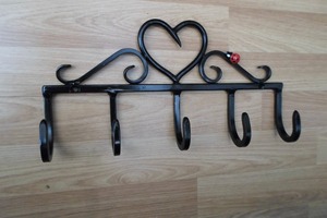 Entryway Metal <b>Wall</b> <b>Key</b> Holder <b>Rack</b> With Decorative Modern Design And Heavy Duty Hooks <b>For</b> Daily Organization - Product Image 6