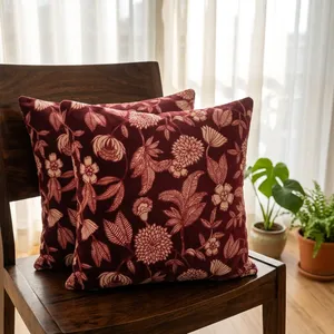 Juego de 2 Fundas de Almohada de Terciopelo Floral, Fundas Decorativas Suaves para Cojines, Color Granate y Rojo Óxido, Fundas para Cojines Decorativos Botánicos - Product Image 5