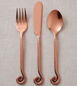 Juego de cubiertos chapados en oro rosa con elegante mango en espiral, aptos para lavavajillas, para bodas y cenas. - Product Image 1