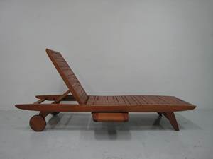 Tumbona de Exterior en Madera de Teca Sólida con Acabado Natural, Diseño Moderno, Bandeja Extraíble, Posición de Respaldo Ajustable, Sin Cojines, para Suelos Duros - Product Image 2