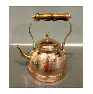 Bouilloire à thé en cuivre rustique avec texture martelée pour cuisines de ferme - Product Image 4