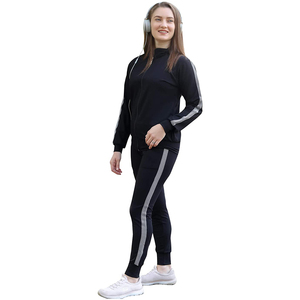 Ensemble de survêtement rayé noir pour femme, sweat-shirt sport à col roulé et fermeture éclair à manches longues et pantalon, respirant en polyester et élasthanne - Product Image 1