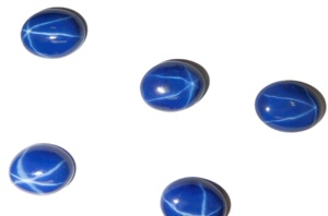 Zafiro Azul Estrella Ovalado de 11x14mm, 8 Quilates, Creado en Laboratorio, Cabujón Pulido con Efecto de Estrella de 6 Puntas para Joyería - Product Image 3