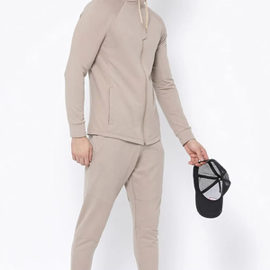 Meilleures ventes 2026 – Ensembles de survêtements personnalisés en polyester imperméable de haute qualité pour hommes à prix raisonnable - Product Image 2